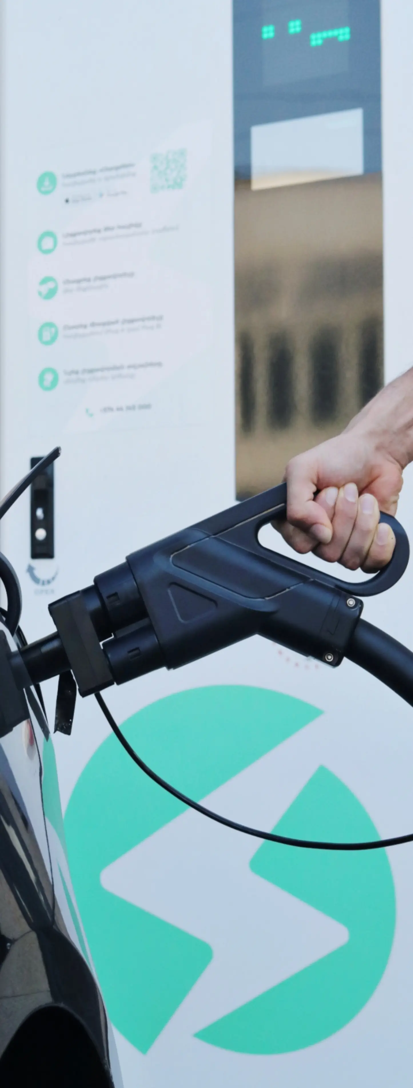 ChargeNet Davtashen Close-up